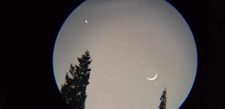 The planets are seen with the crescent moon in the skies of Quetta, Pakistan
(Credit: ‎Muhammad Saleem Bin Akram)