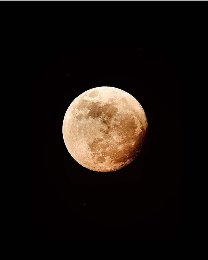 A stunning view of the cold moon with grey shades. Photo credit; Jaxson Pohlman 