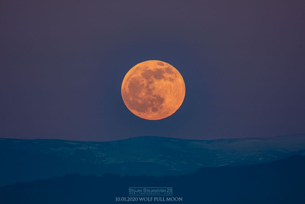 A beautiful image of the moon captured in Kuratica, Macedonia. (Image credit: StojanStojanovski)