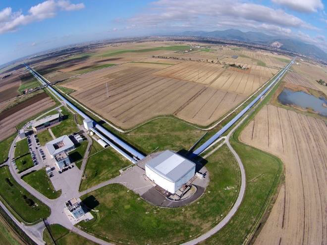 An aerial view of the Virgo interferometer near Pisa, Italy. Credit: The Virgo collaboration/CCO 1.0