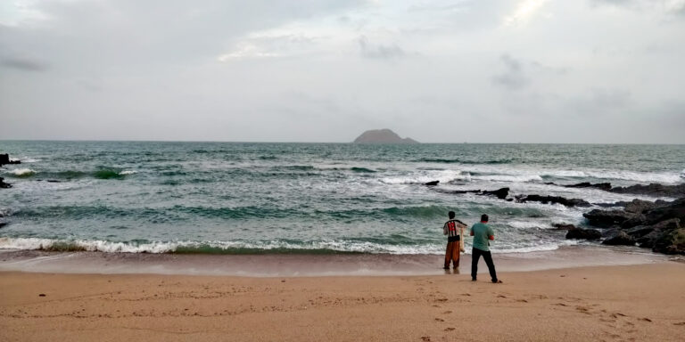 “Fishing is not enough to survive”: Coral bleaching hurts jobs in Pakistan