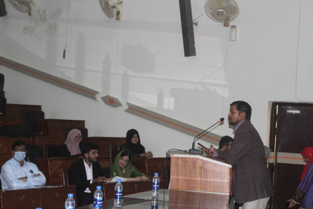 Dr Prof Jawed Iqbal (Director ISST) Inaugurating the WSW Seminar at the Arts Auditorium of Karachi Univerisity. (KU Times)