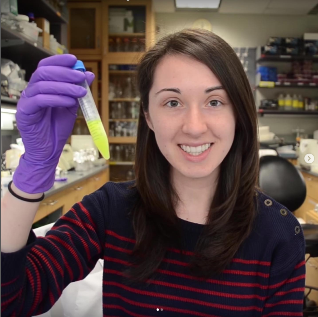 Dr Alex working in a Wet Lab environment. Credits: Dr Alex Dainis