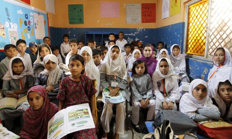 Classroom Conundrum: The Hidden Crisis of Science Without Experiments with Shagufta Naheed