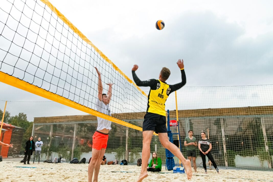 ildar-garifullin-UPjZWkyZ6aw-unsplash volleyball